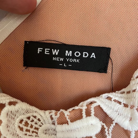 Few Moda - White Lace Dress - Size L - Picture 4 of 6